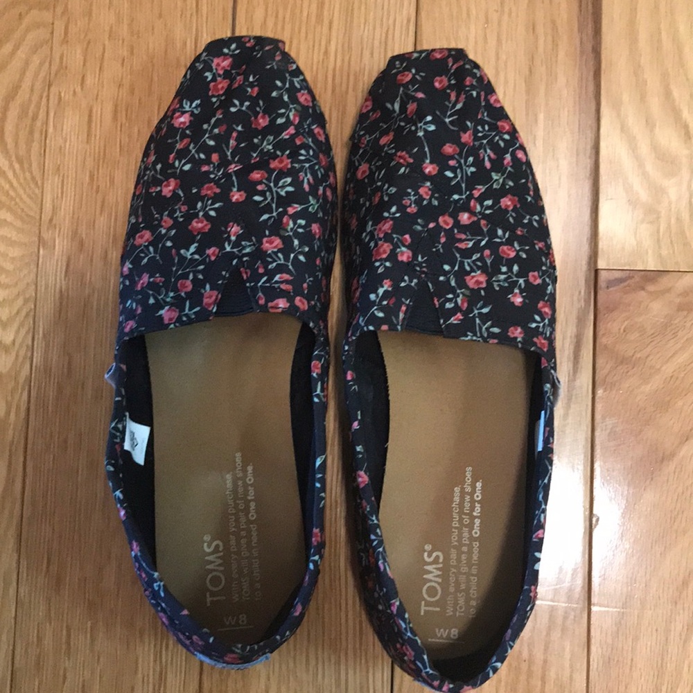 TOMS GUC Women’s Size 8